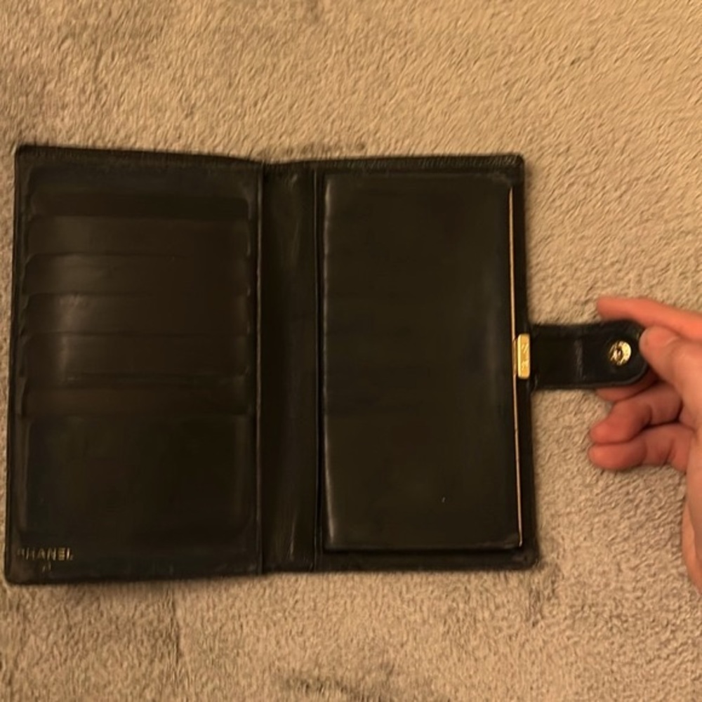Chanel Long Kisslock Wallet - Picture 3 of 8